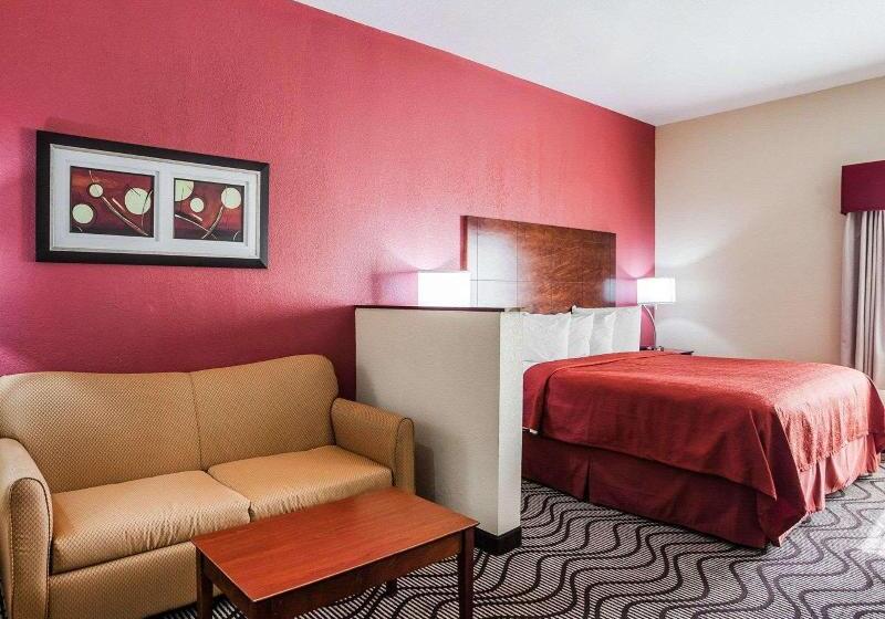 Люкс Кровать Кинг, Quality Inn & Suites Altoona   Des Moines