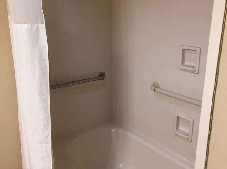 Номер Стандарт Двуспальная Кровать, Quality Inn Baytown  Houston East