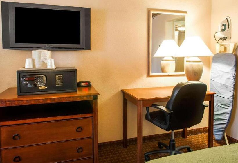 Номер Стандарт, Quality Inn & Suites Las Cruces  University Area