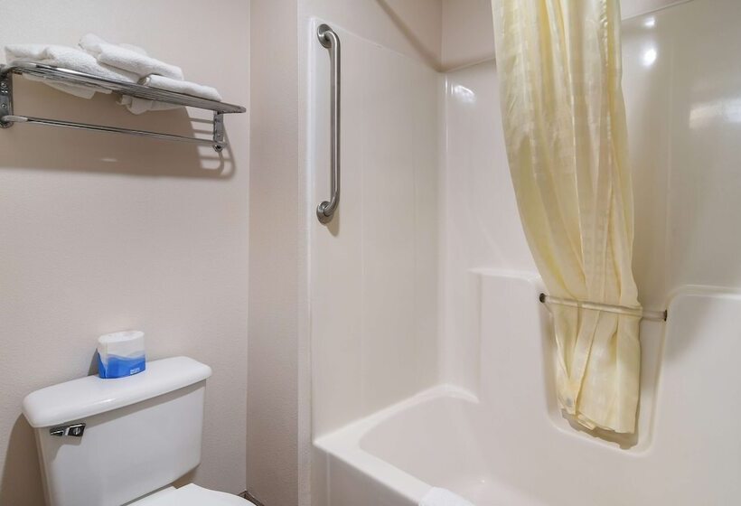 Номер Стандарт 2 Двуспальные Кровати, Surestay Plus Hotel By Best Western Tarboro