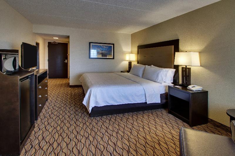适合残疾人士使用的带超级大床的标准间, Holiday Inn Express Baltimore Bwi Airport West, An Ihg