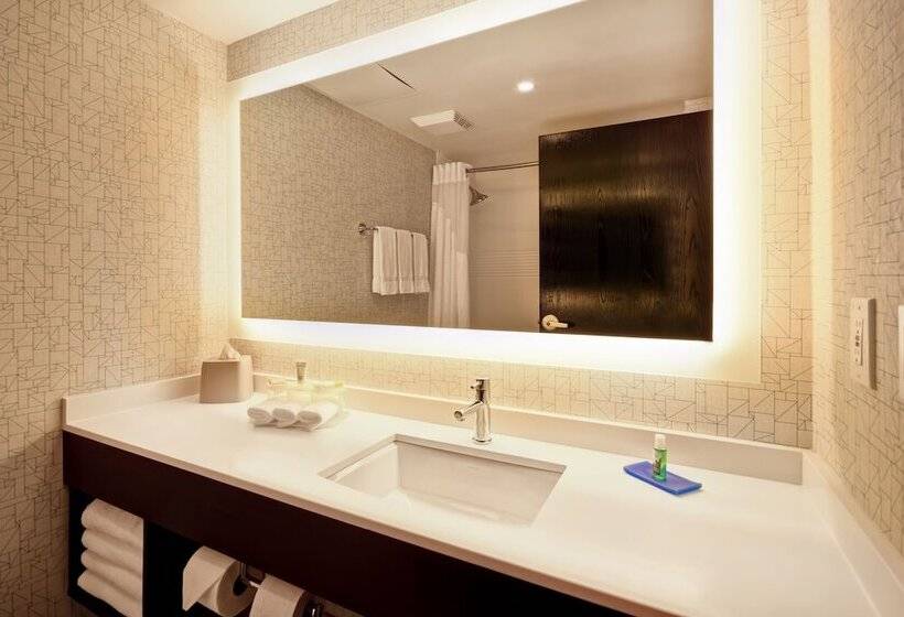 ２ダブルベッドのスタンダードルーム, Holiday Inn Express & Suites Allentown Dorney Park Area, An Ihg