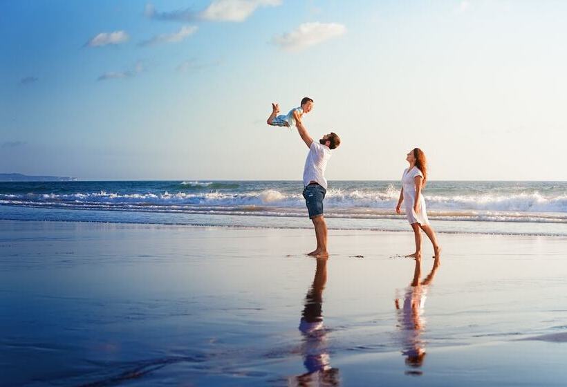 带2个双人床的标准工作室, Holiday Inn Va Beach Oceanside 21st St, An Ihg