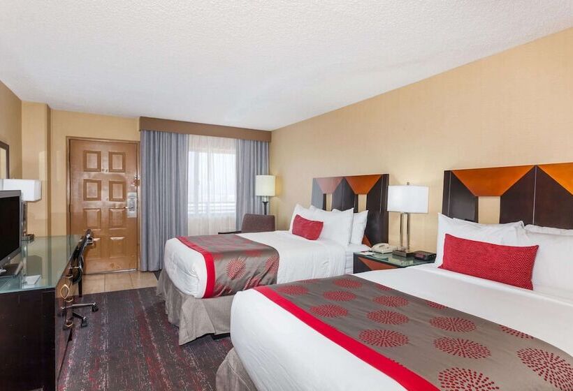 Номер Стандарт 2 Двуспальные Кровати, Ramada By Wyndham San Diego National City