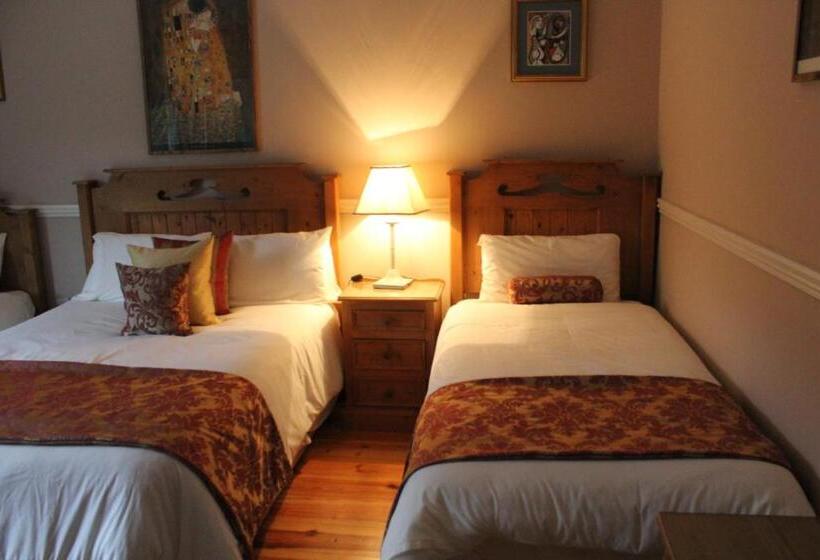 패밀리 룸, Adare Country House