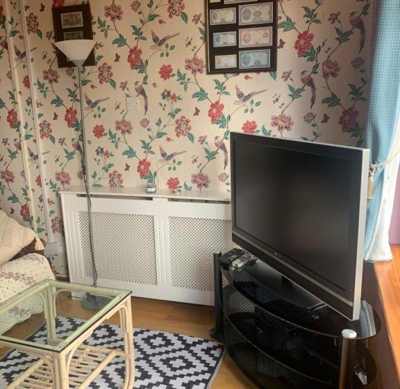 Апартаменты 1 Спальня Нижний Этаж, Beech Lodge B&b