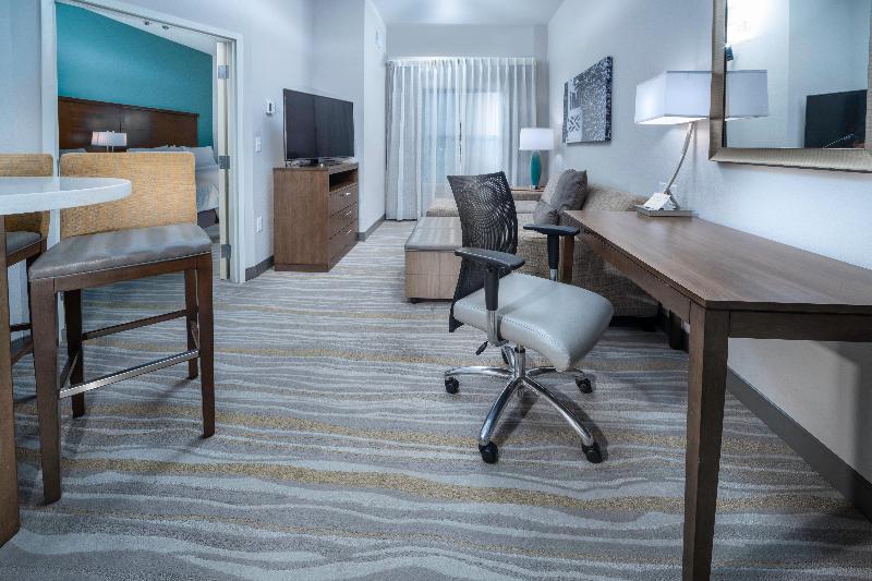 Люкс Кровать Кинг, Staybridge Suites   Summerville, An Ihg