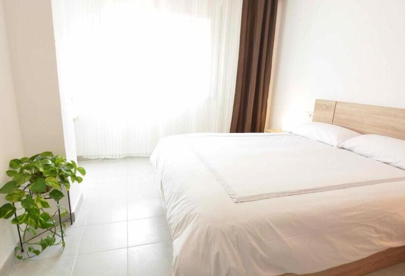 Семейный Номер, Reus Bedrooms 2 Habitaciones Con Baño Privado, Sin Cocina