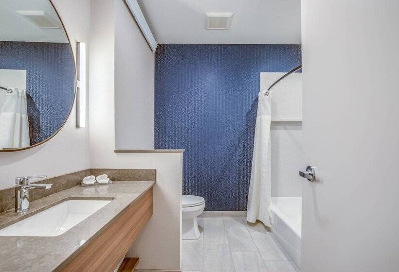 스위트, Fairfield Inn & Suites Whitewater