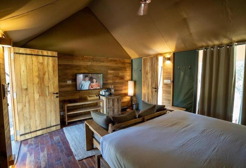 Deluxe Room Mountain View, Trees N Tigers Luxury Wildlife Lodge