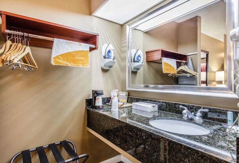 Номер Стандарт 2 Двуспальные Кровати, Quality Inn Bessemer I20 Exit 108