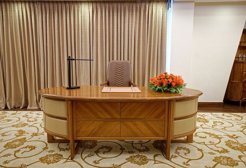سوئیت پرزیدنت, Royal Swiss Lahore