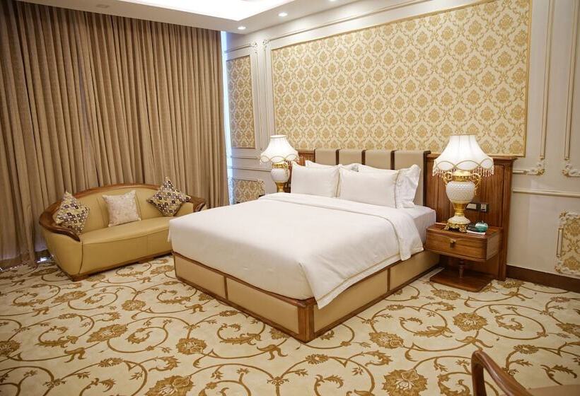 سوئیت پرزیدنت, Royal Swiss Lahore