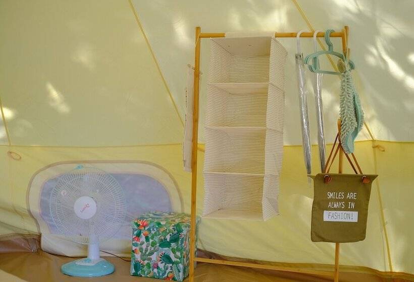 كوخ قياسي, O Little Tent De Koh Chang