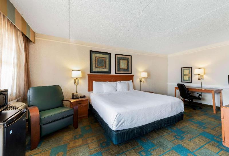 스탠다드 룸 킹사이즈 침대, La Quinta Inn By Wyndham Bossier City