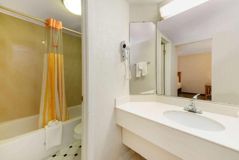 스위트 킹사이즈 침대, La Quinta Inn By Wyndham Bossier City