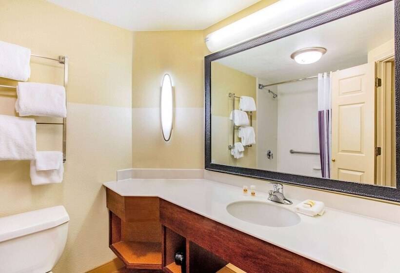 Номер Стандарт 2 Двуспальные Кровати, La Quinta By Wyndham Raleigh/durham Southpoint