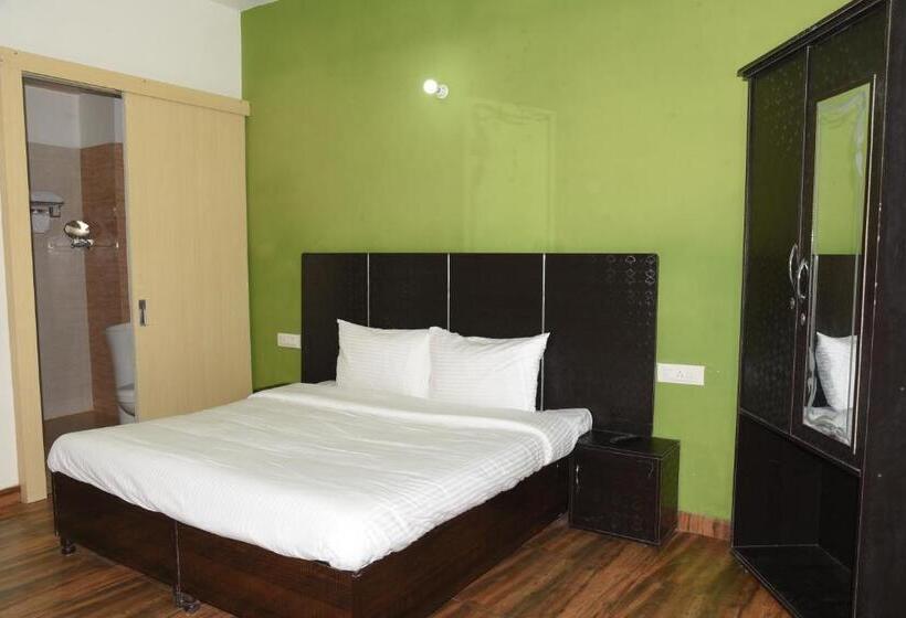 Номер Superior Кровать Кинг, The Palm Tree  Family Stay