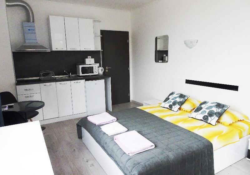 스탠다드 스튜디오, Samara With Relax Area