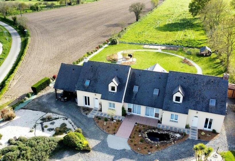Дом 4 Спальни, Chambres D Hôtes Chez L Habitant   Bed& Breakfast Homestay