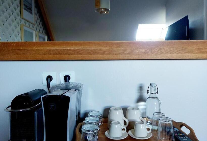 Дом 4 Спальни, Chambres D Hôtes Chez L Habitant   Bed& Breakfast Homestay