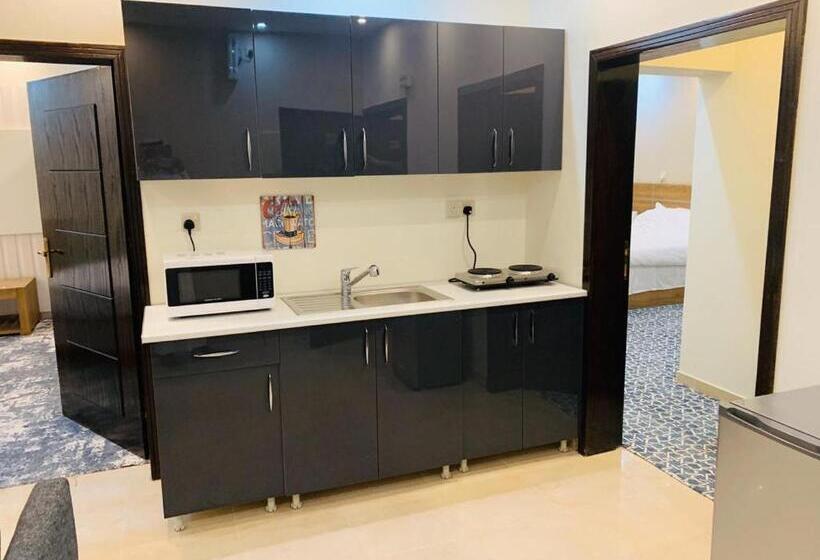Люкс 2 Спальни, Lova Suites