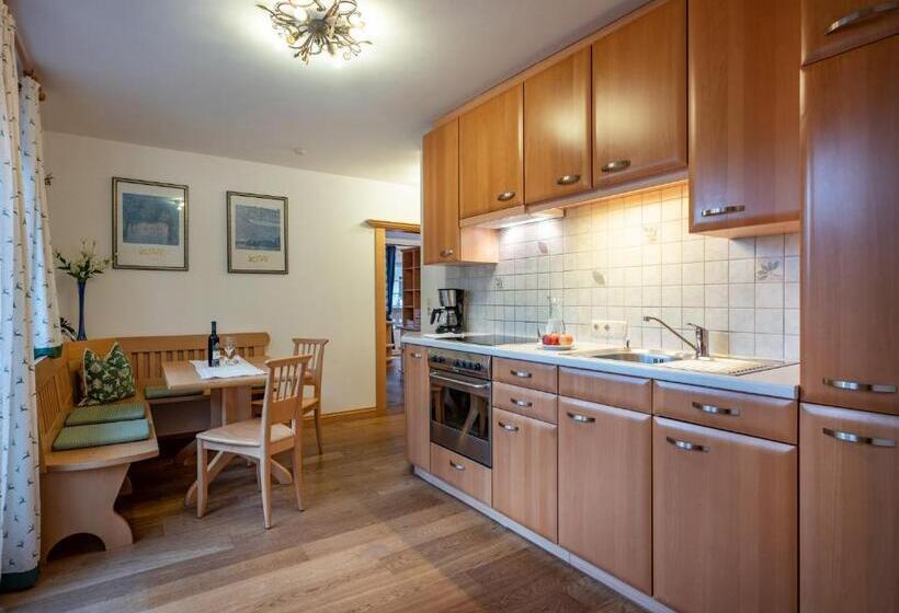 דירת שלושה חדרים, Försterhaus & Haus Andrea