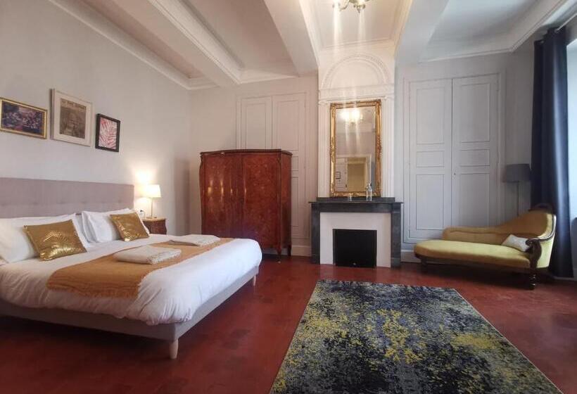 Номер Deluxe Кровать Кинг, Maison De L'aguze