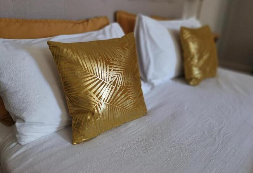 Номер Deluxe, Maison De L'aguze