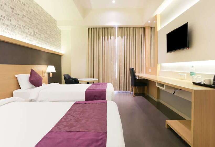 Номер Deluxe, Treebo Select Gopalas Residency