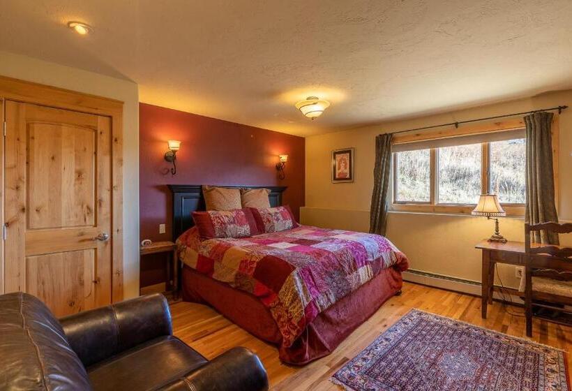 Люкс Кровать Кинг, Nordic Inn