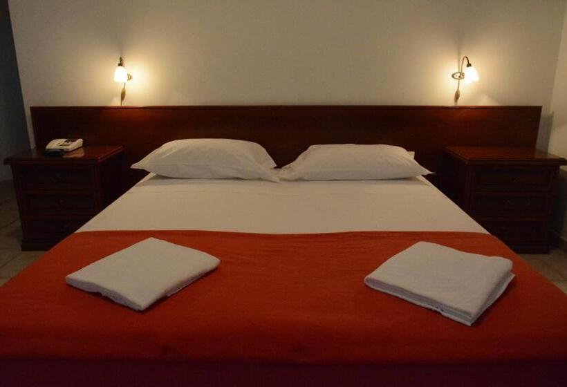 Трехместный Номер Superior, Castelvetere