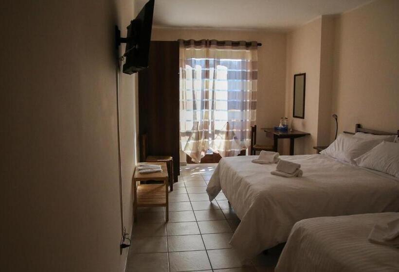 Трехместный Номер Стандарт с Балконом, Albergo Parco Gran Sasso