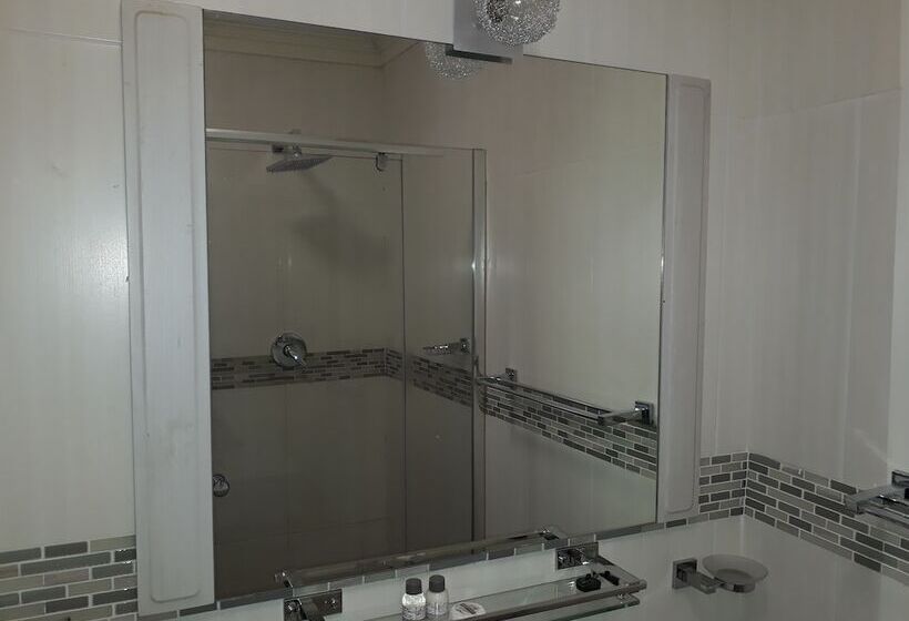 Quarto Estandar, Cyrildene Lodge