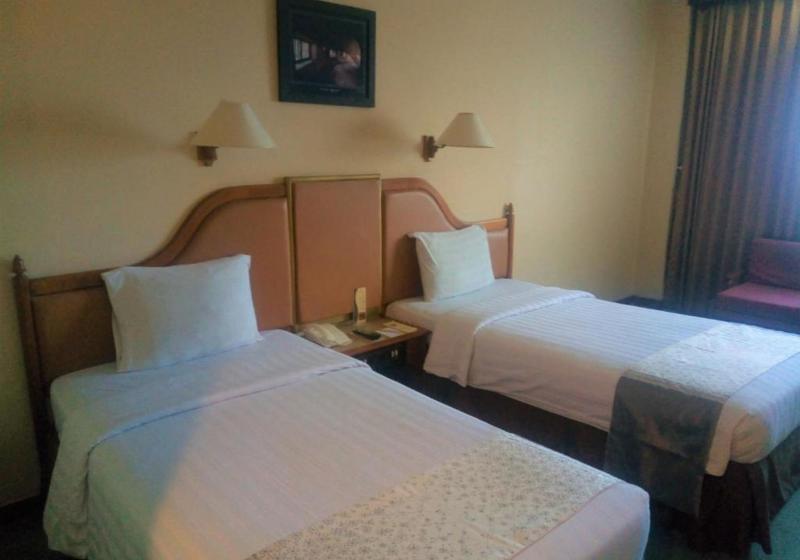 Номер Стандарт, Ramada By Wyndham Windsor Locks