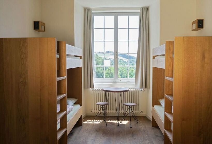 Номер Стандарт Четырехместный Совместный Санузел, Schloss Burgdorf Youth Hostel