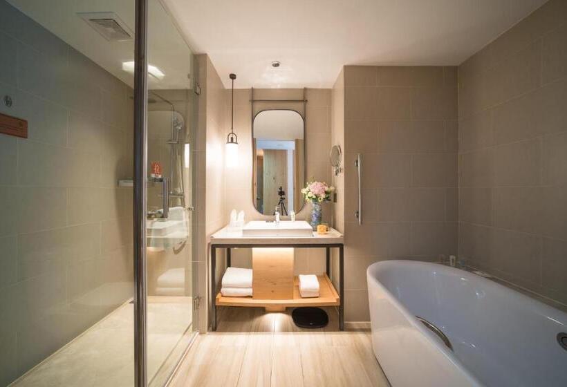 带2个卧室的套房, Holiday Inn Jilin Beidahu, An Ihg