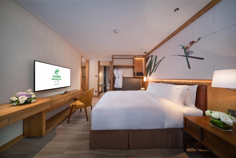 带大床的标准间, Holiday Inn Jilin Beidahu, An Ihg