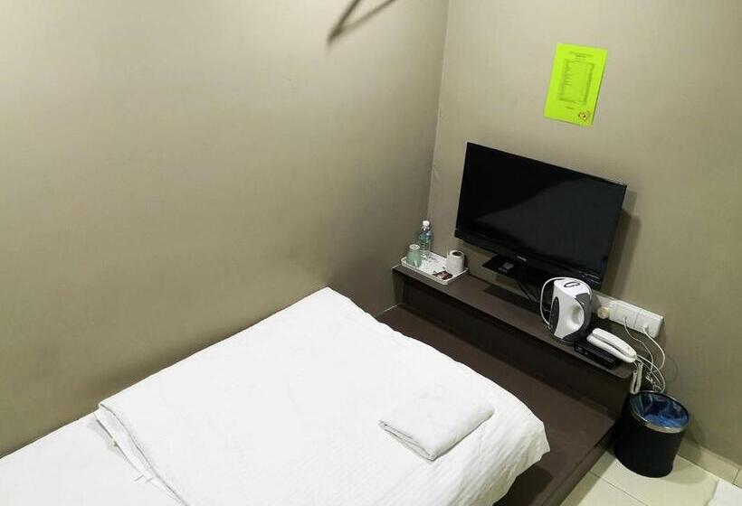 اتاق استاندارد یک نفره, Tropika Garden Hotel Kulai