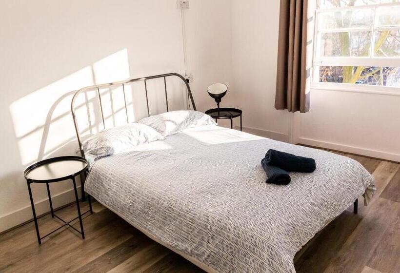 اتاق استاندارد با سرویس بهداشتی مشترک, Urbany Hostel London 18 40 Years Old