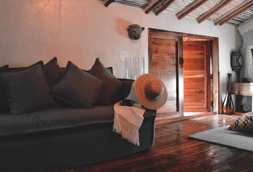 スイート, Boutique Chacá