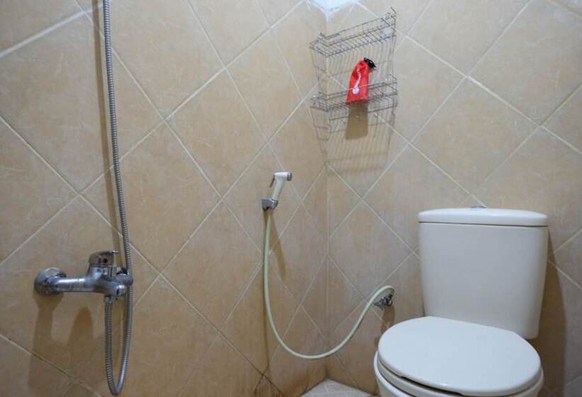 Номер Superior, Reddoorz Plus At Hotel Srikandi Kendari