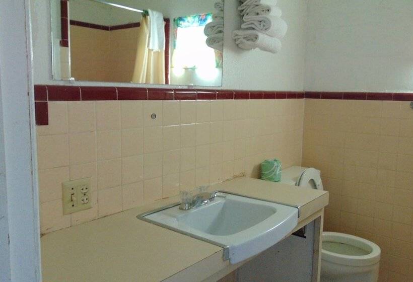 Номер Стандарт Трехместный, Heritage Budget Inn
