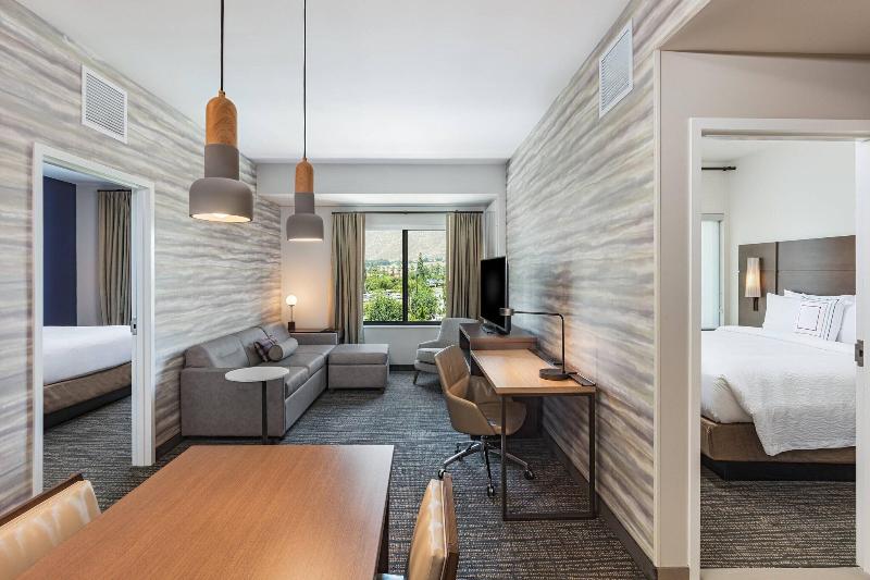Люкс Кровать Квин, Residence Inn Riverside Moreno Valley