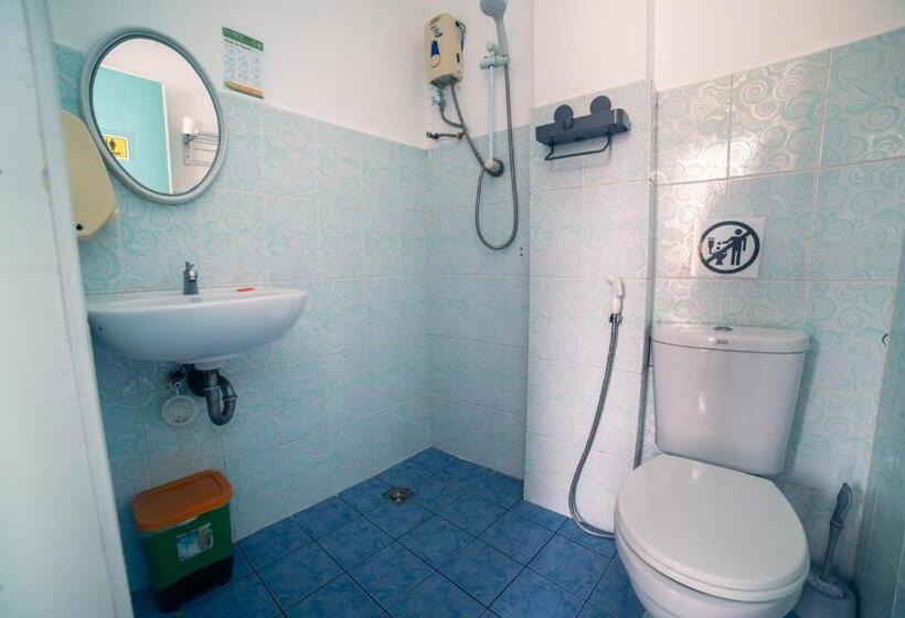 Quarto Economy, Chill Out Hostel