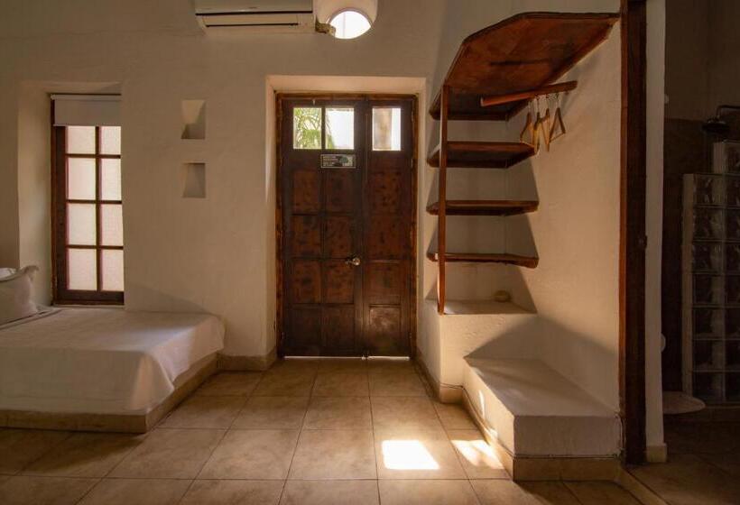 Номер Стандарт, Casa Del Tejadillo