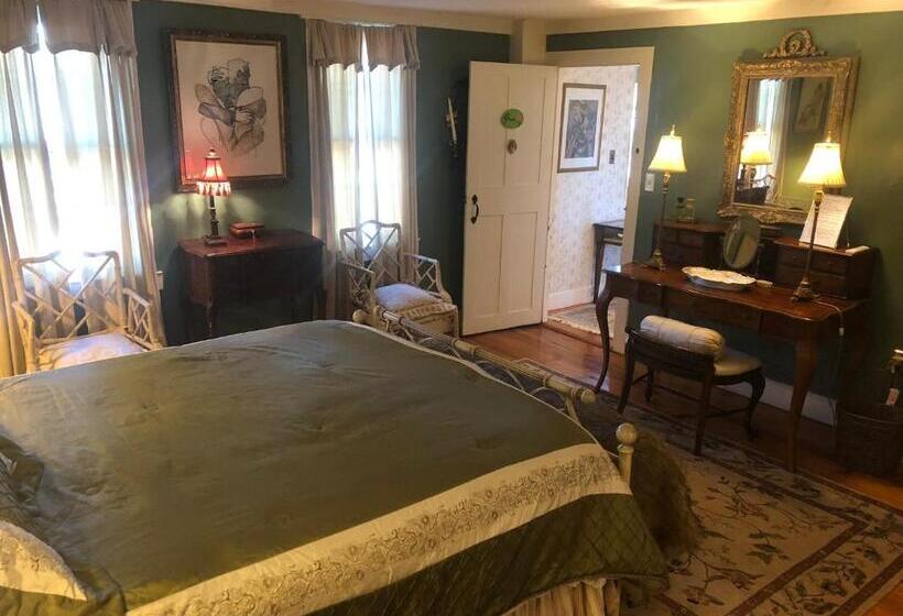 Люкс, Silvershell Inn