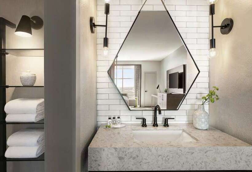 Quarto Estandar 2 Camas Casal, Alba, Tapestry Collection By Hilton