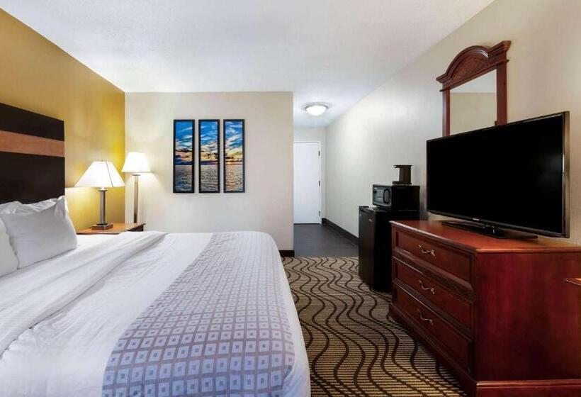 Стандартный Номер Кровать Кинг, La Quinta Inn By Wyndham Sandusky Near Cedar Point