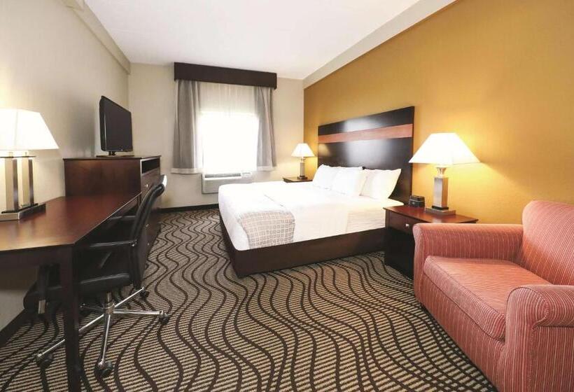 Люкс Кровать Кинг, La Quinta Inn By Wyndham Sandusky Near Cedar Point
